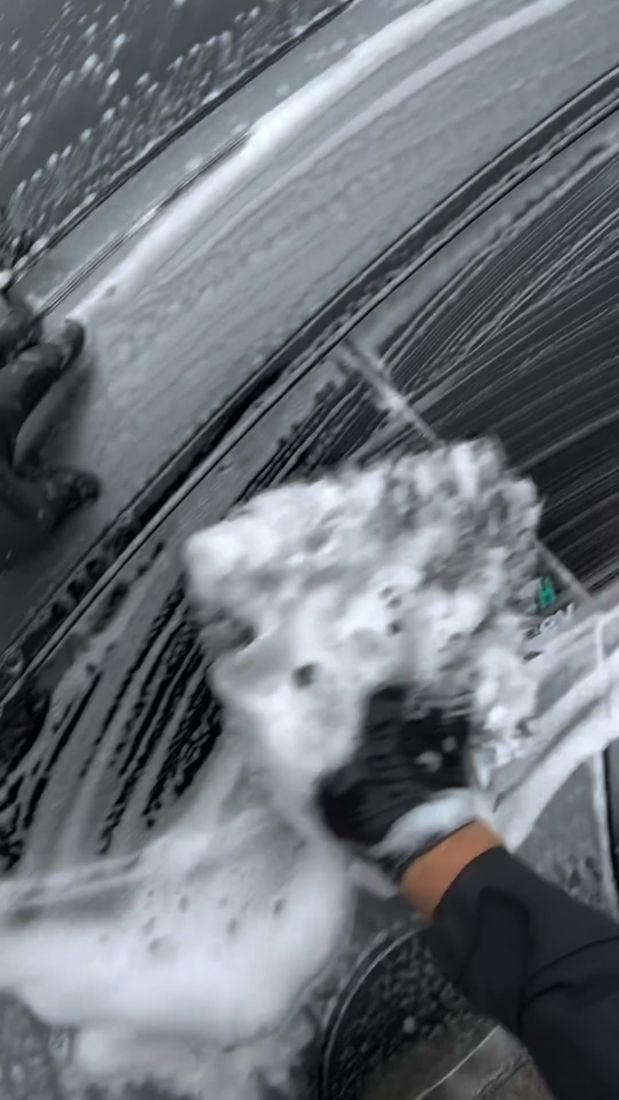 Snow foam pre-wash