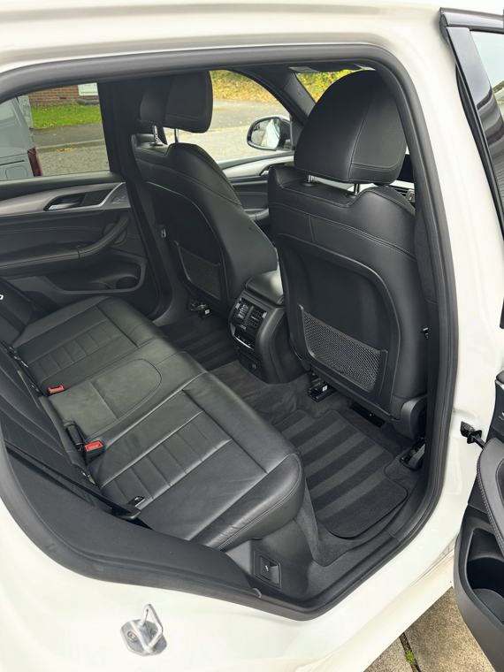 Rear seats, fresh